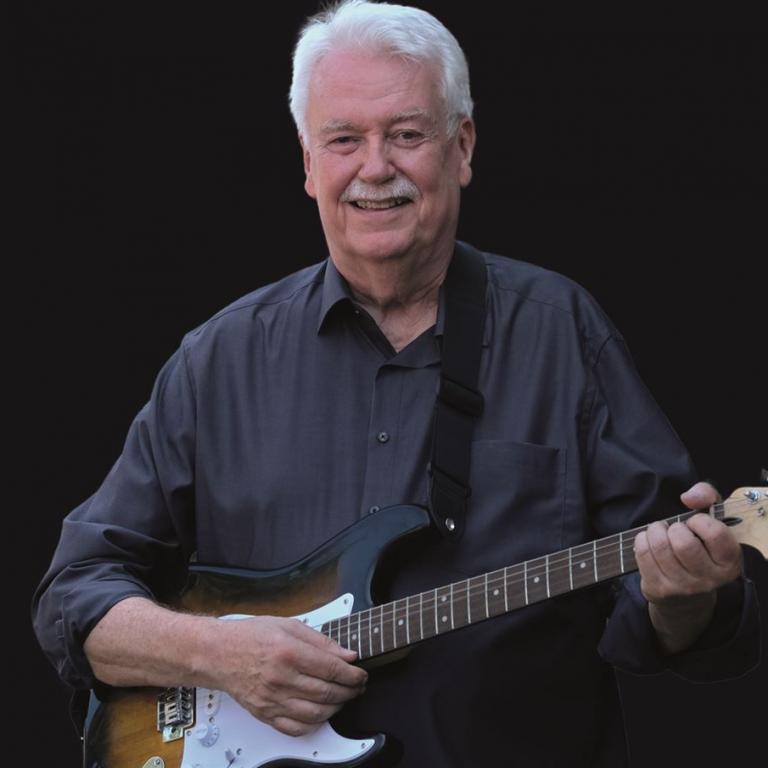 Fred mit E Gitarre